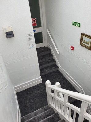 Lobby - Dora Hotel (Blackpool)