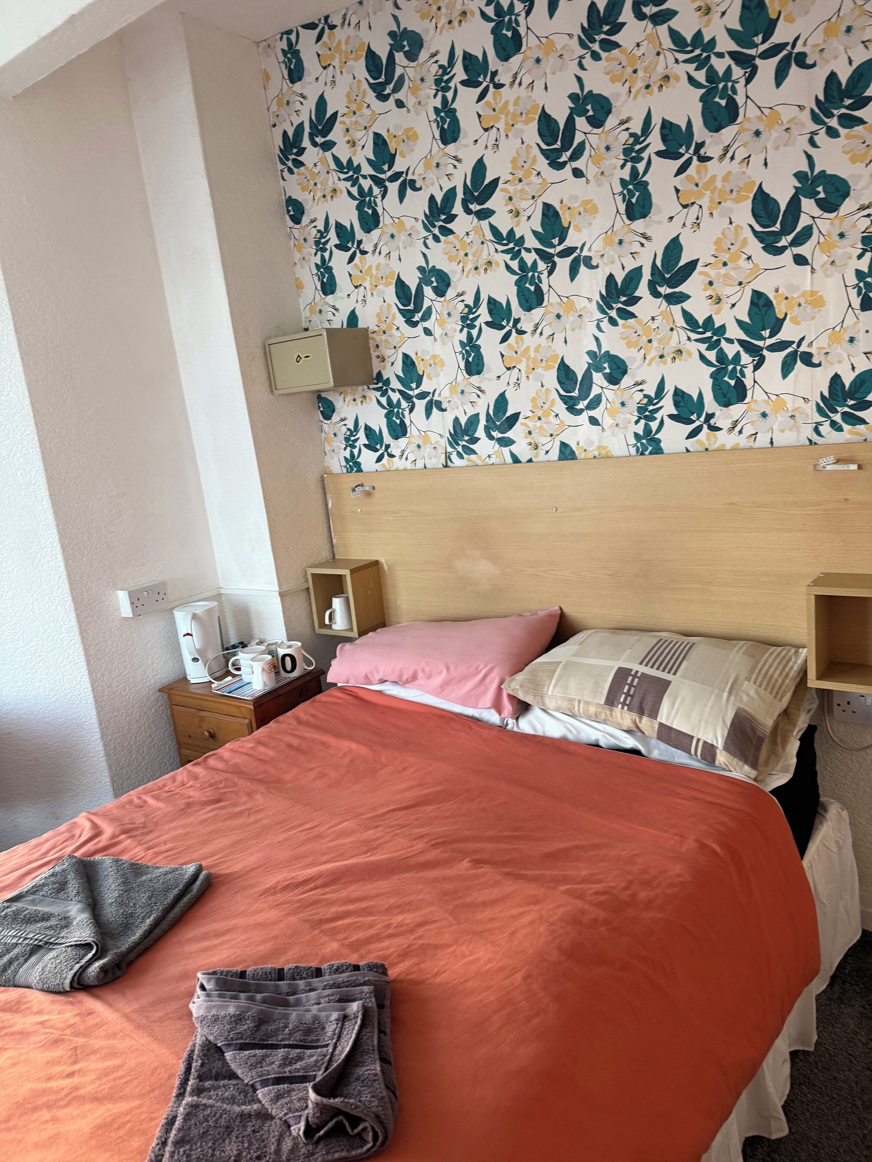 In-room safe, desk, iron/ironing board, free WiFi