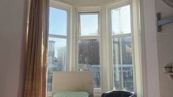 Family Triple Room, Multiple Beds | In-room safe, desk, iron/ironing board, free WiFi