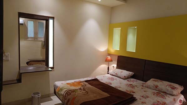 Habitación | Escritorio, insonorización y wifi gratis 