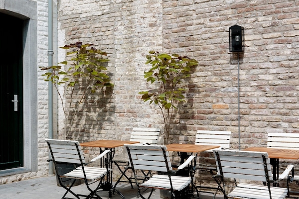 Pemandangan dari bilik