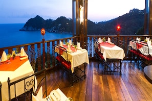 Breakfast, lunch, dinner served; international cuisine, pool views