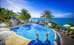 Outdoor pool, open 9 AM to 9 PM, pool loungers - Jamahkiri Resort & Spa (Koh Tao)