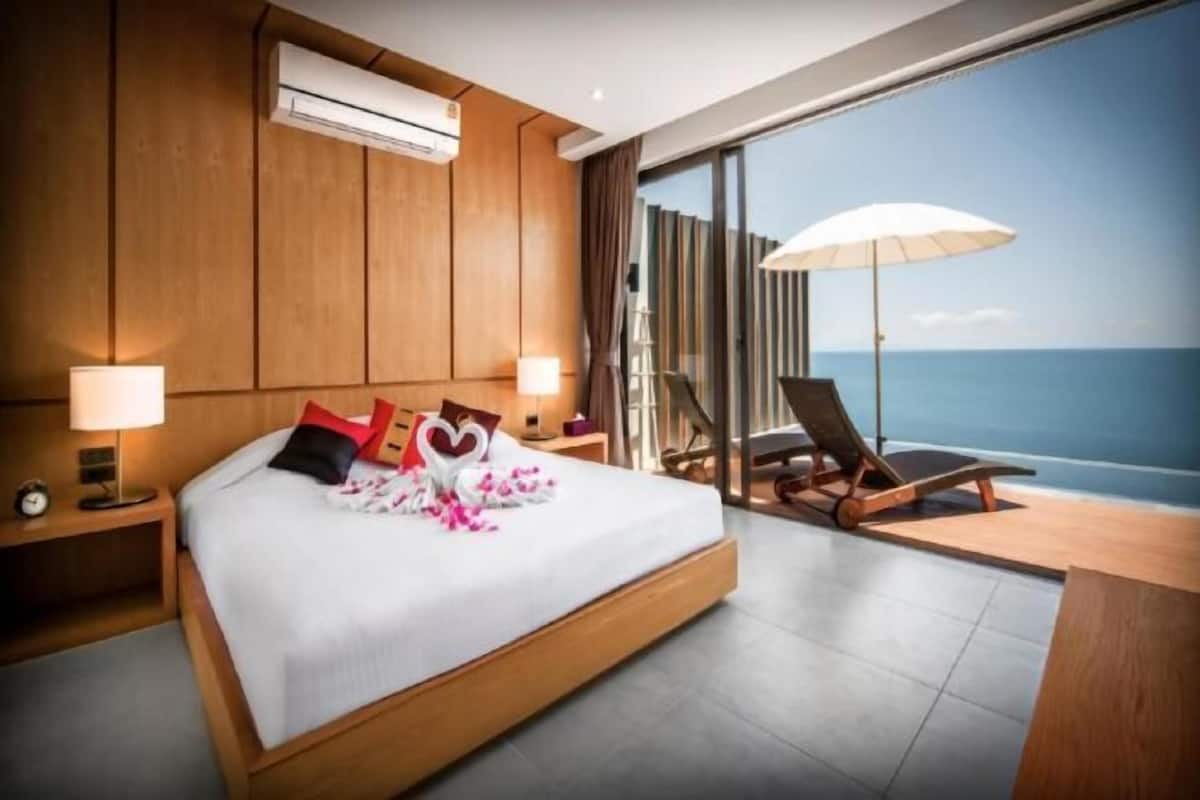 Peralatan tempat tidur premium, tilam berlapik, peti besi dalam bilik