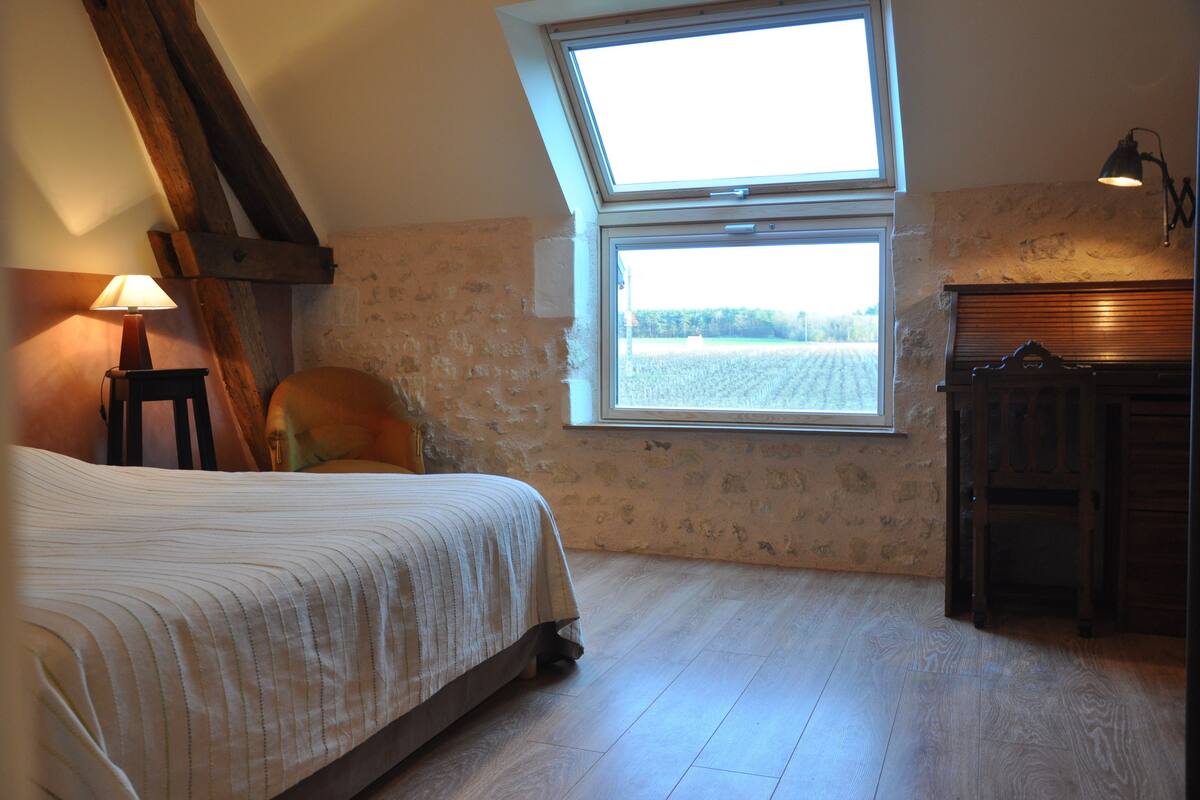 Luxe beddengoed, een minibar, geluiddichte muren, babybedden (toeslag)