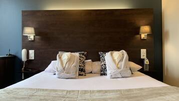 Chambre Double Ville | Minibar, coffres-forts dans les chambres, décoration personnalisée