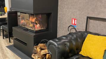 Télévision de 100 cm avec chaßnes numériques