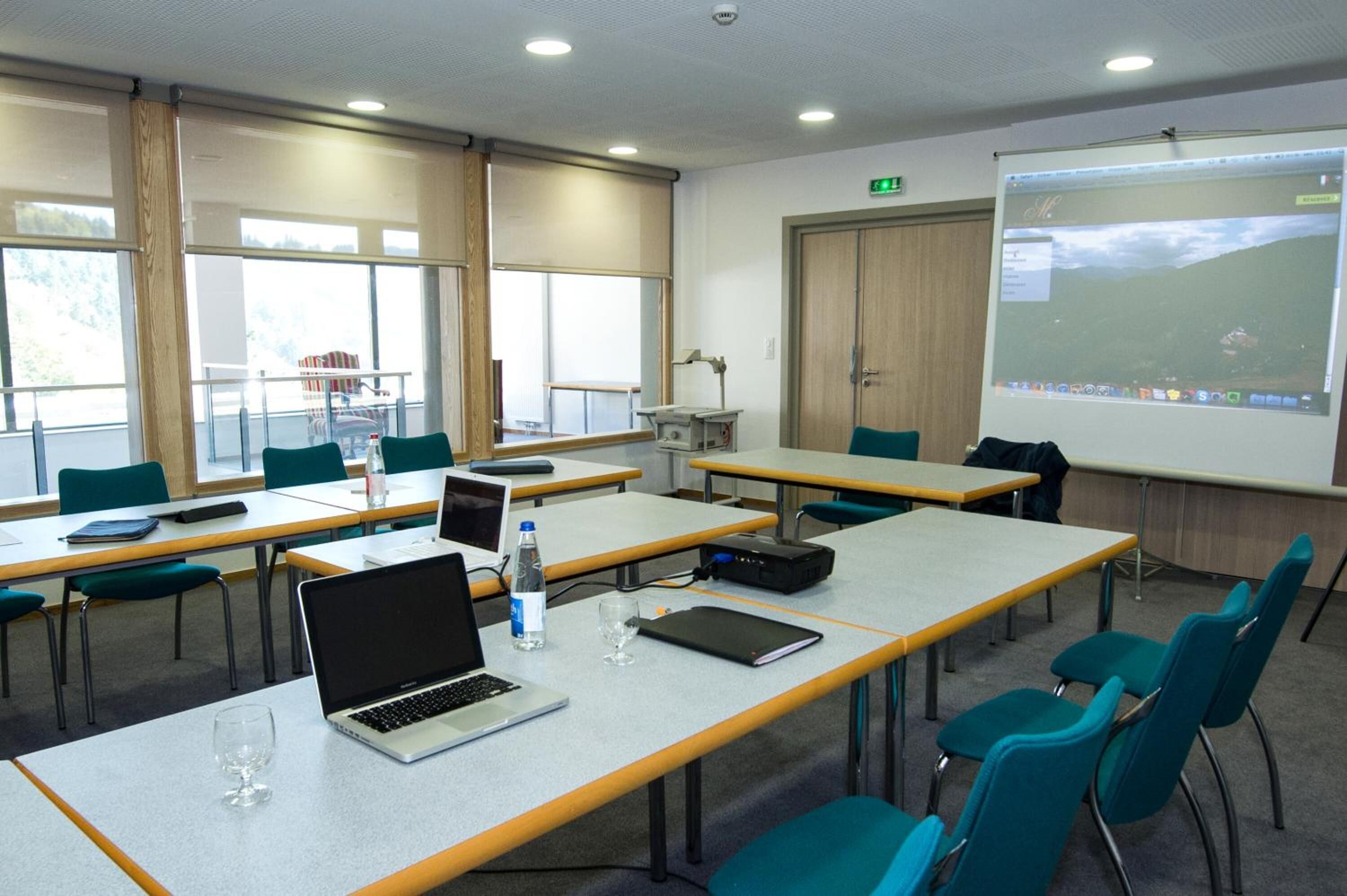 Meeting facility