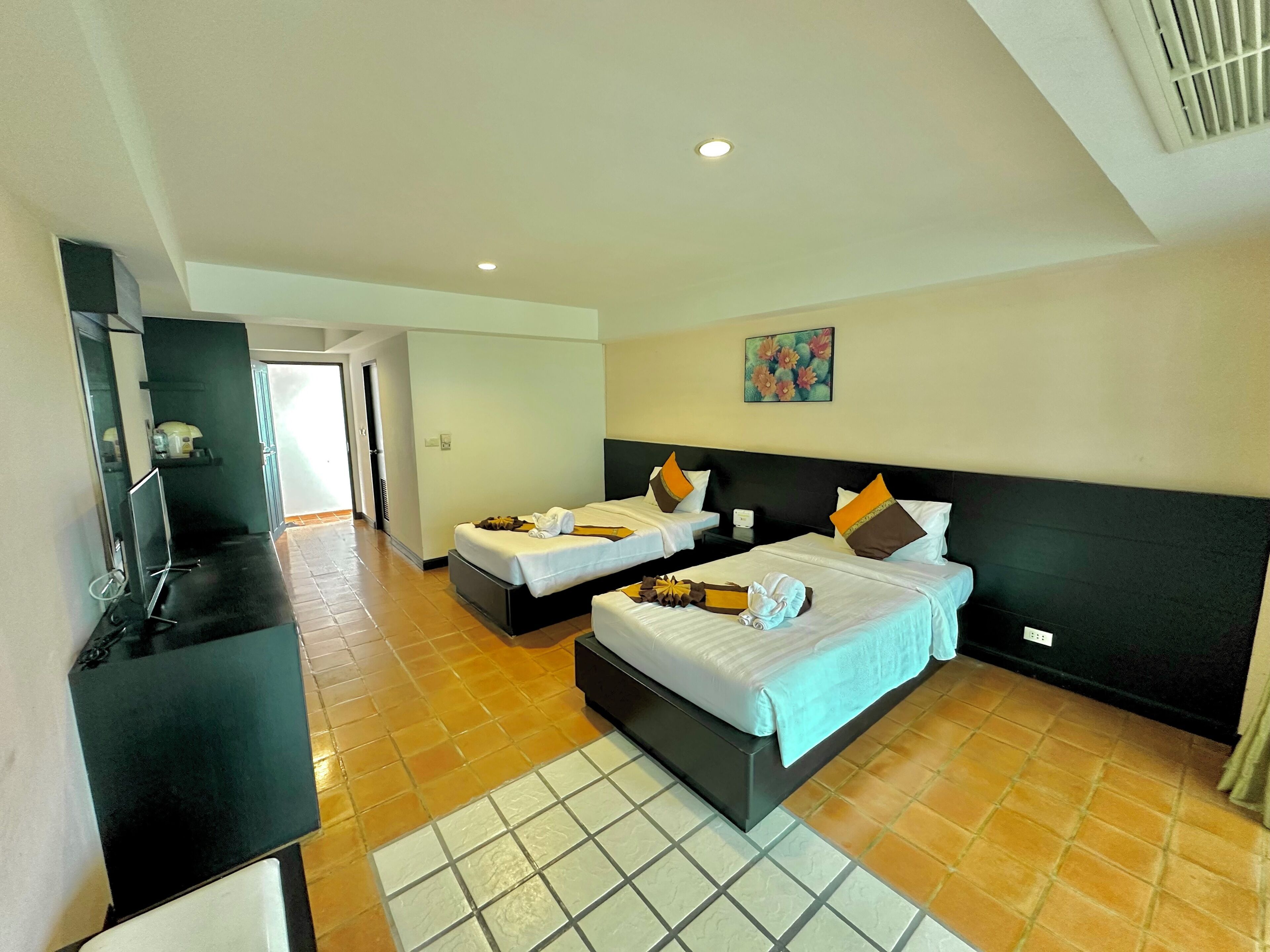 Superior Room, 1 Double or 2 Single Beds, Mountain View | Premium bedding, minibar, in-room safe, individually decorated