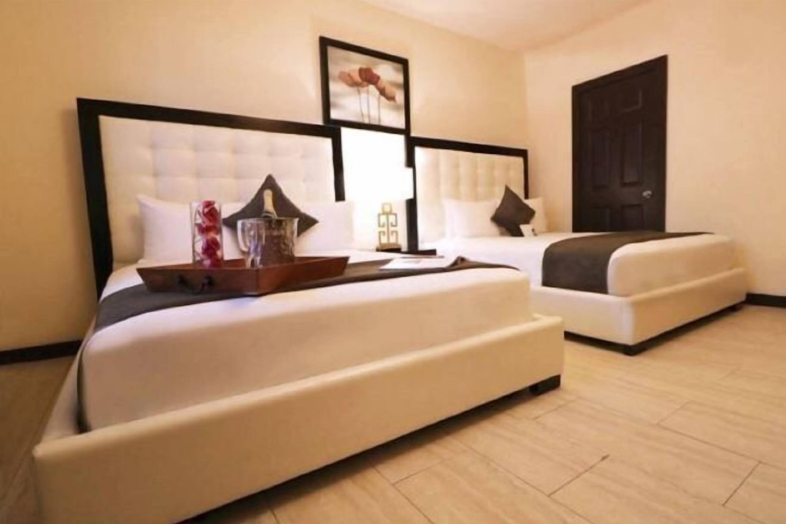 Premium bedding, pillowtop beds, in-room safe, desk