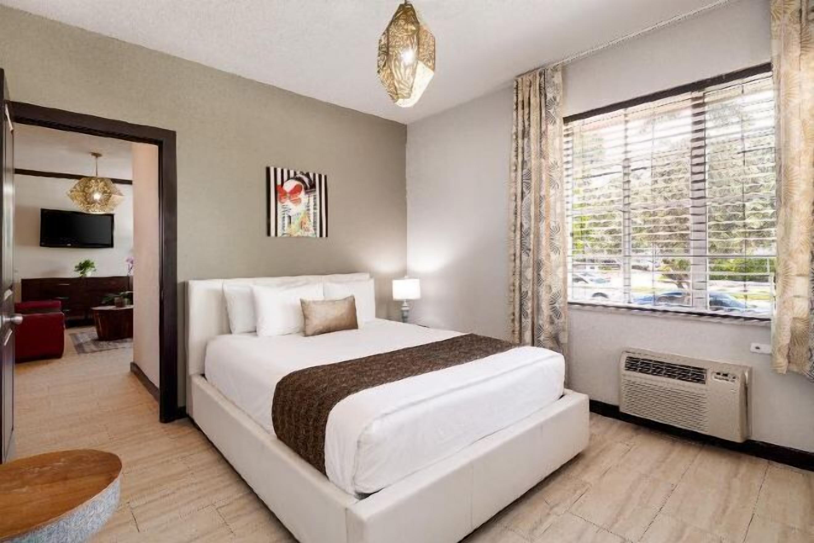 Premium bedding, pillowtop beds, in-room safe, desk