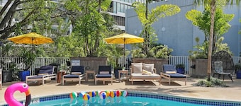 Tradewinds Apartment Hotel