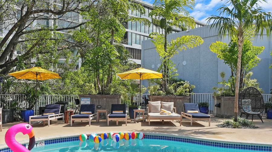 Tradewinds Apartment Hotel