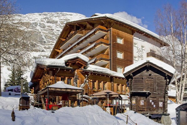 Front of property - Sunstar Hotel Zermatt (Zermatt)