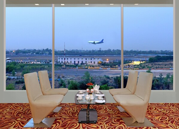 Front of property - Taurus Sarovar Portico (New Delhi)