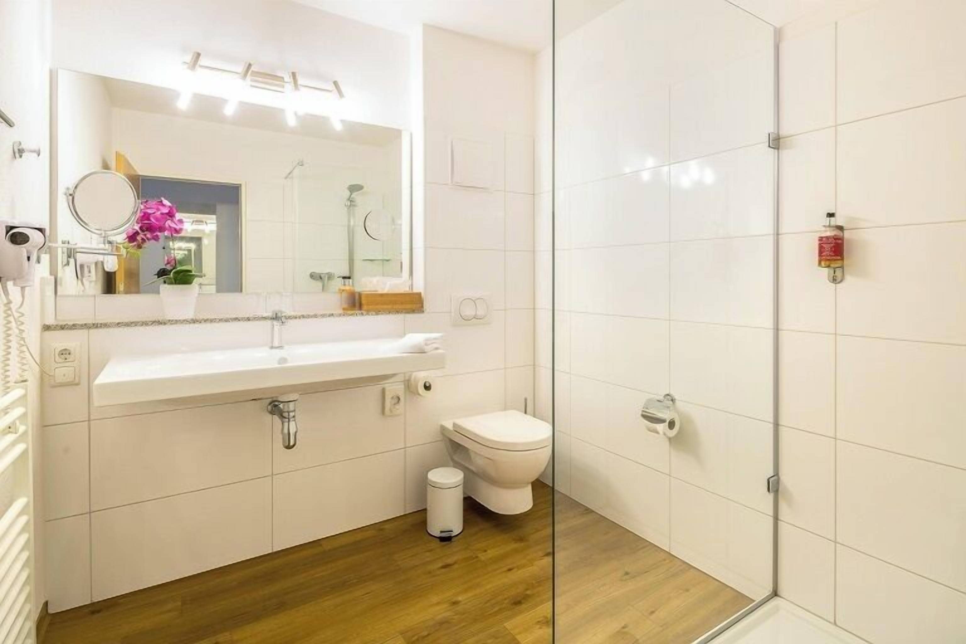 Premium-Suite, 2 Queen-Betten | Badezimmer