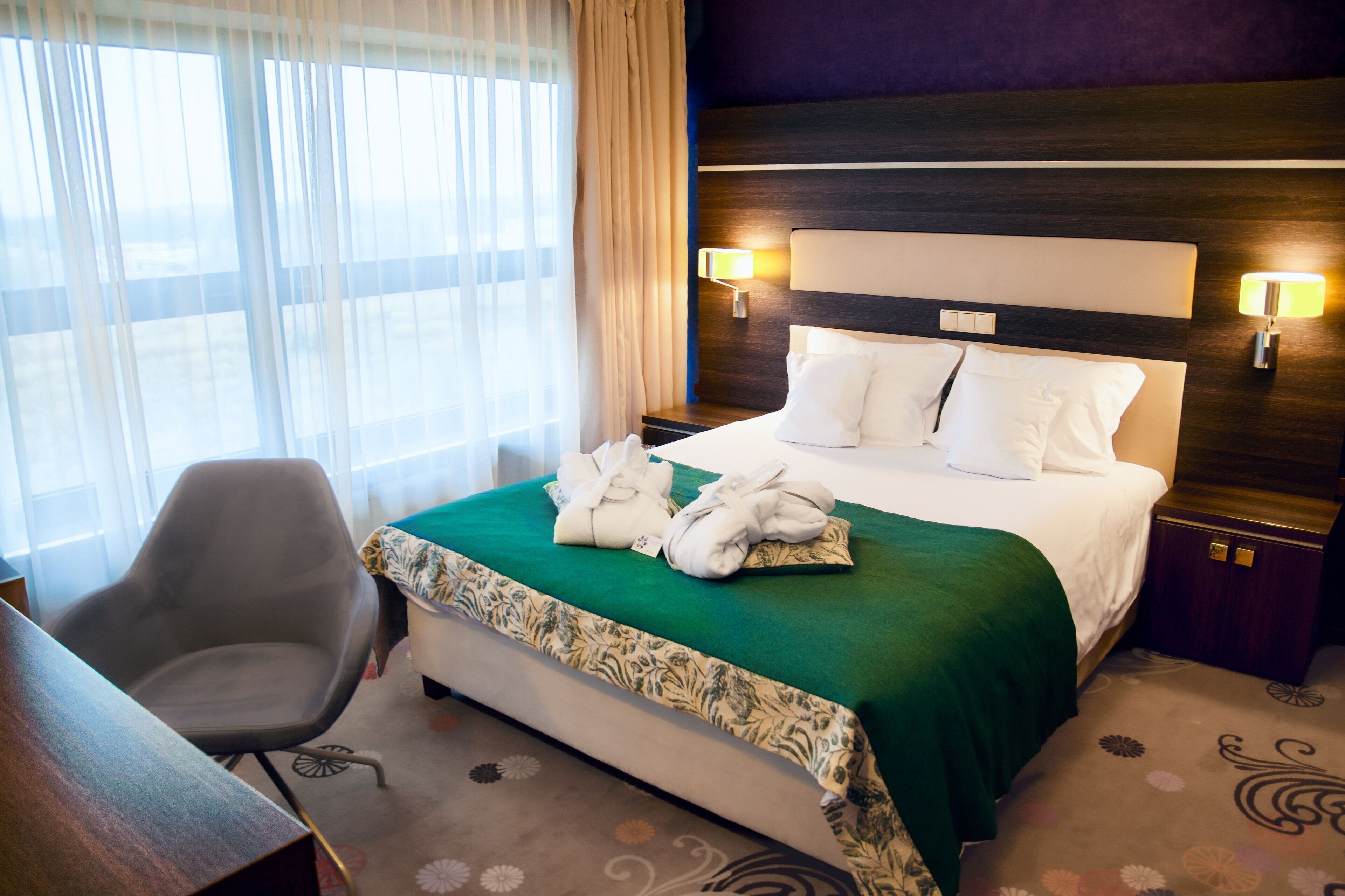 superior apartment | hypo-allergenic bedding, minibar, in-room safe, desk