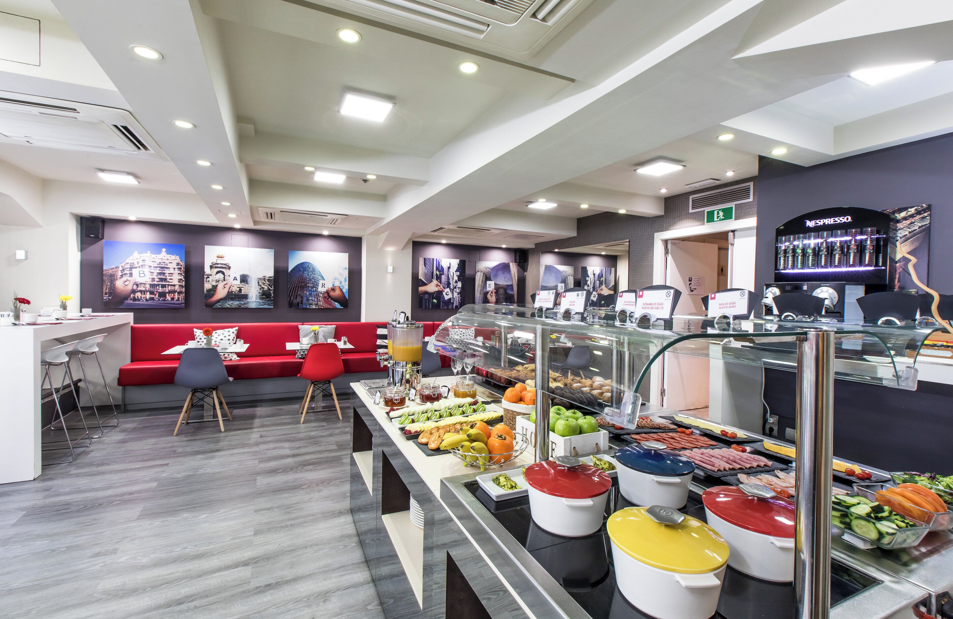 Frokostbuffé hver dag (EUR 12 per person)