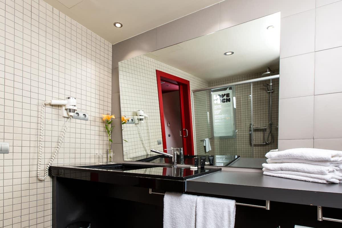 Superior-rum | Badrum | Hårtork och handdukar