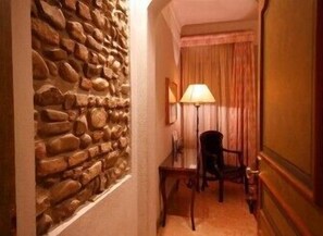 Junior Suite for 3 people | Living area | Pay movies