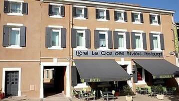 واجهة المنشأة