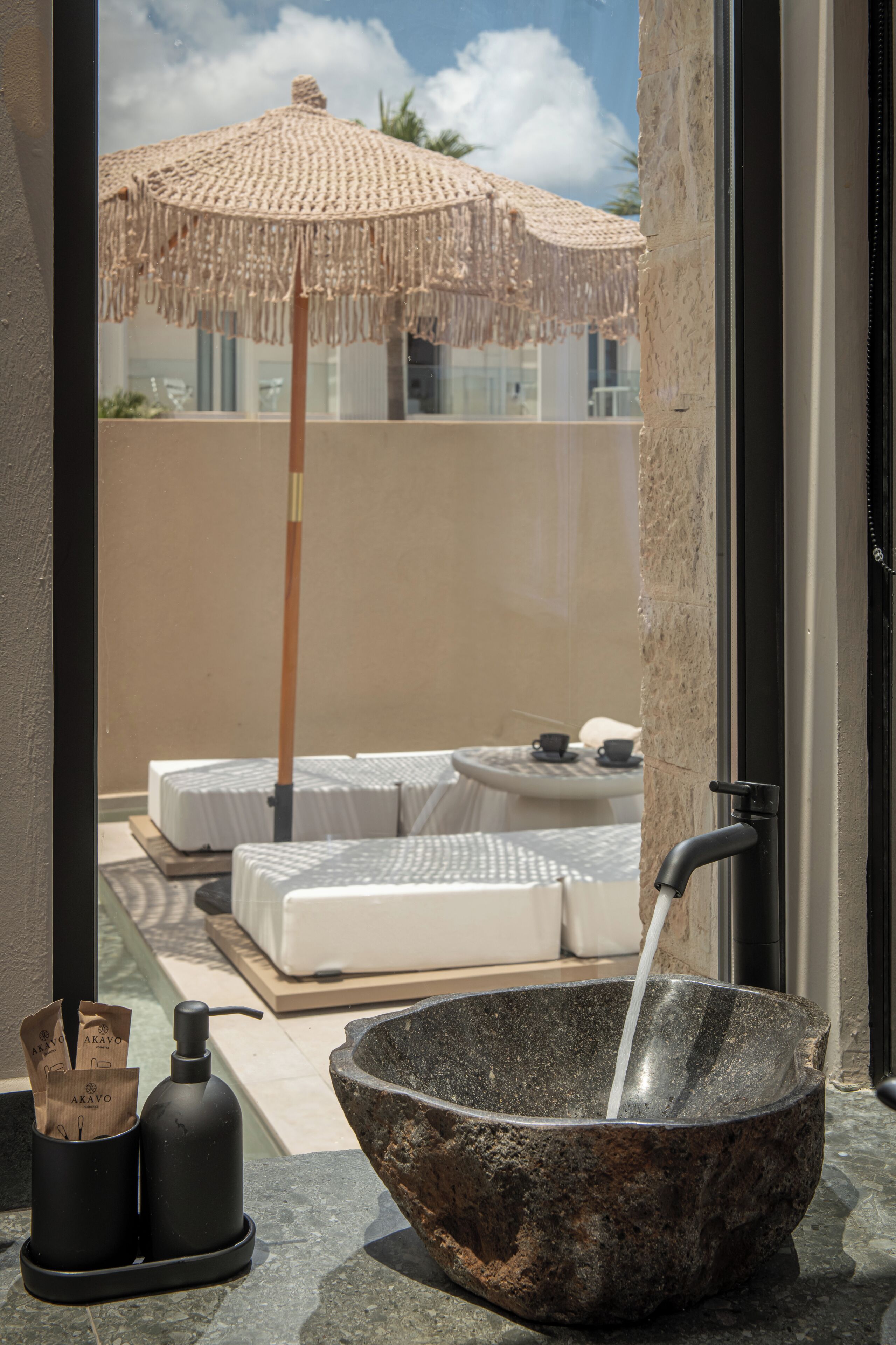 Suite de lujo, piscina privada | Baño | Ducha y cabezal de ducha con hidromasaje