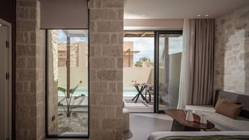 Luxury-Suite, eigener Pool | Hochwertige Bettwaren, Zimmersafe, individuell dekoriert