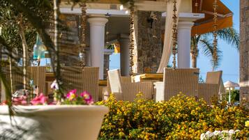 Poolbar