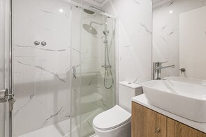 Free toiletries, hair dryer, towels - Hotel Grande Rio (Porto)