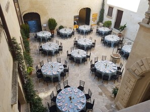 Courtyard - Palazzo Viceconte (Matera)