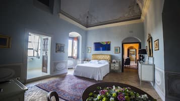 Premium bedding, down duvets, pillow-top beds, minibar