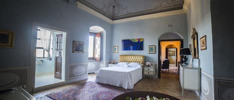 Premium bedding, down duvets, pillow-top beds, minibar