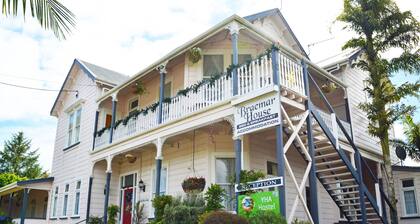Braemar House B&B and YHA Hostel