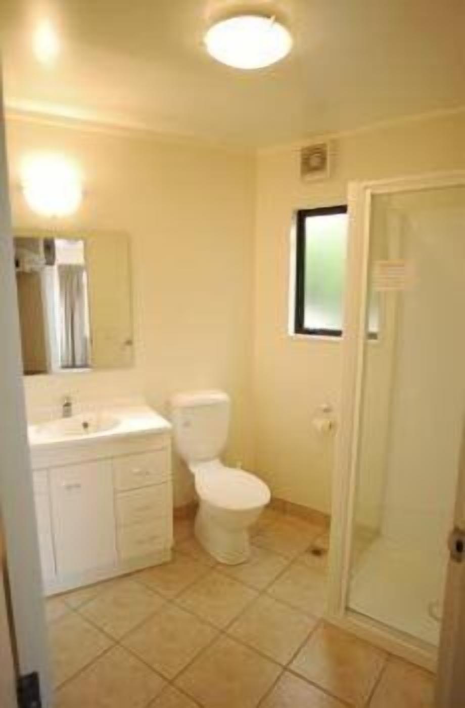 family apartment | bathroom | free toiletries, hair dryer, towels