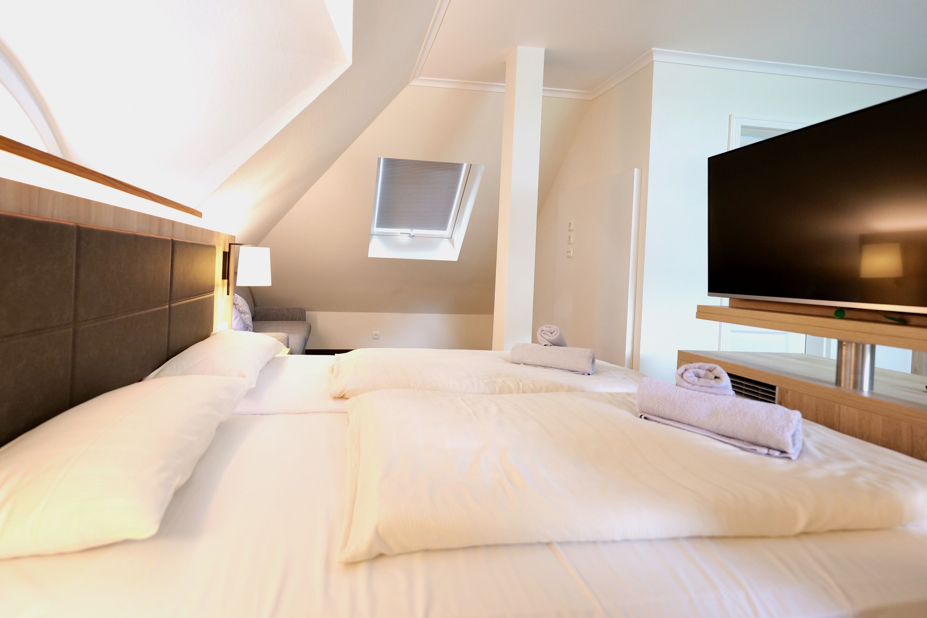 junior suite | hypo-allergenic bedding, desk, free cots/infant beds, free wifi
