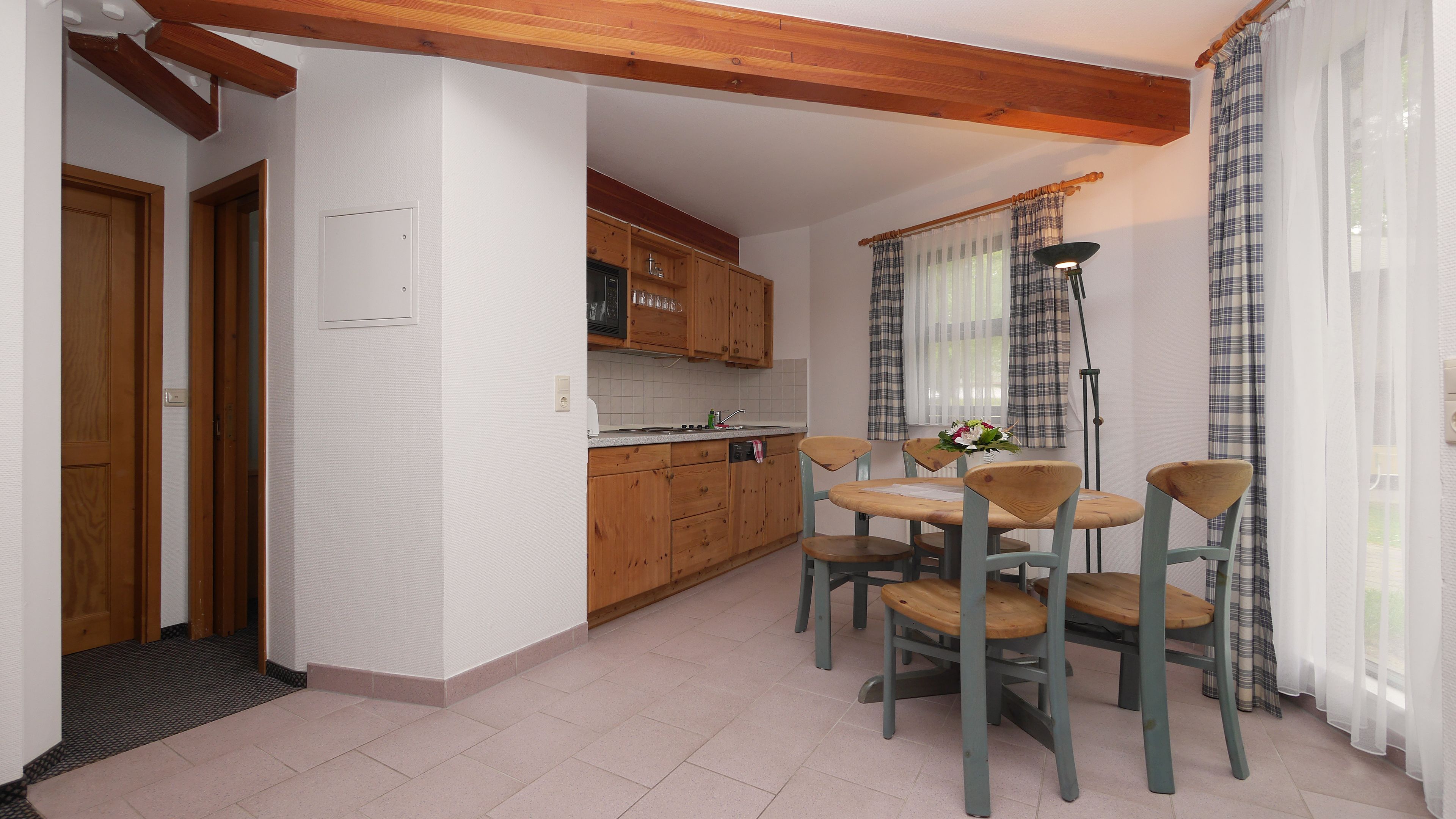 beach bungalow apartment on ground floor 56 sqm | hypo-allergenic bedding, desk, free cots/infant beds, free wifi