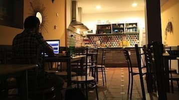 Bar (en el alojamiento)