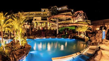 Piscina coperta, piscina all'aperto