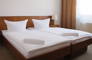 Bureau, Wi-Fi gratuit, draps fournis