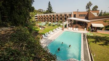 Seasonal outdoor pool