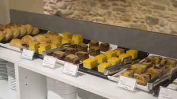Café da manhã continental todos os dias mediante uma taxa