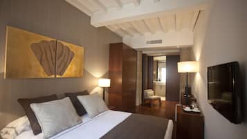 Minibar, Zimmersafe, Bügeleisen/Bügelbrett, kostenloses WLAN