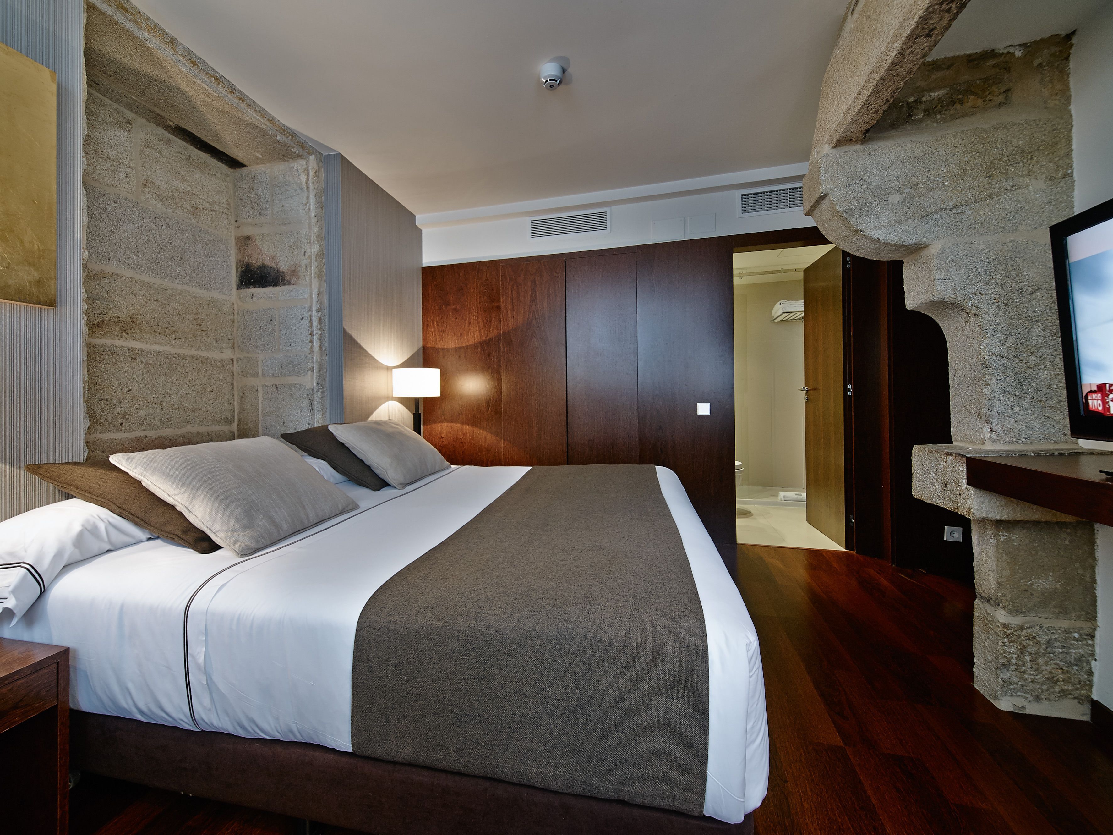 Photo - Carris Casa de la Troya