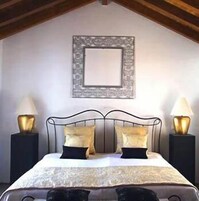 Colchones Select Comfort, caja fuerte, tabla de planchar con plancha