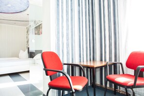 Comfort Suite, 2 Bedrooms, Private Bathroom, Annex Building, 400m from main building