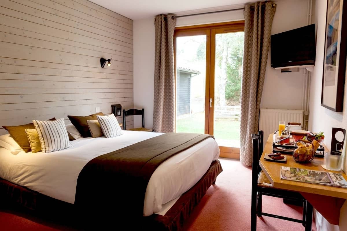 Double Room | Minibar, desk, soundproofing, free cribs/infant beds