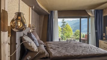 Suite Deluxe La Roccia | Hypo-allergenic bedding, minibar, in-room safe, soundproofing