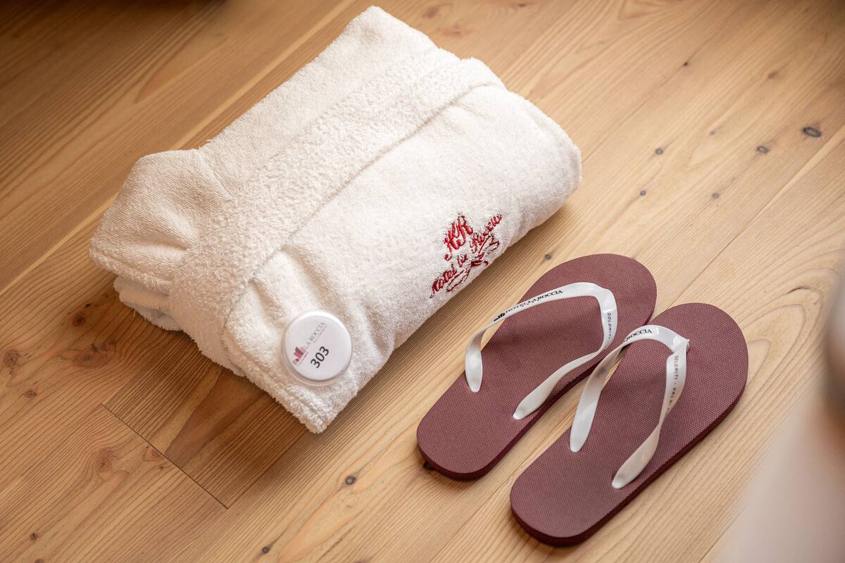 junior suite queen deluxe, vista montagna | room amenity