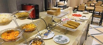 GreenTree Inn Shanghai Pudong Expo Village Hotel