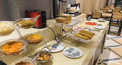 GreenTree Inn Shanghai Pudong Expo Village Hotel